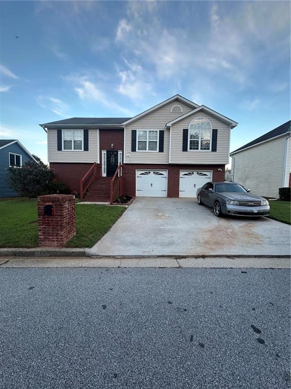 2745 Fields Spring Dr., Lithonia, GA 30058