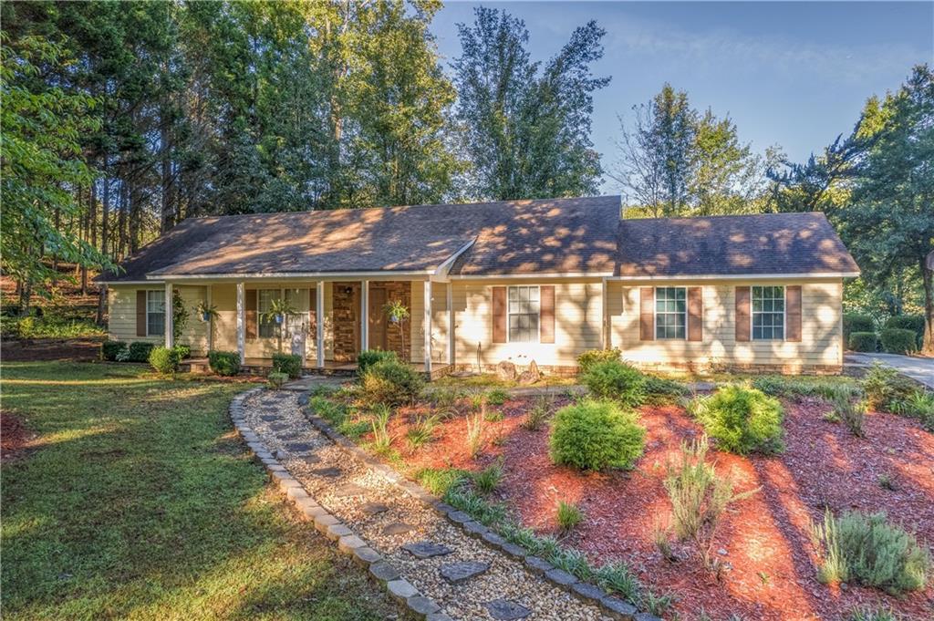 4324 Pine Vale Rd., Gainesville, GA 30507