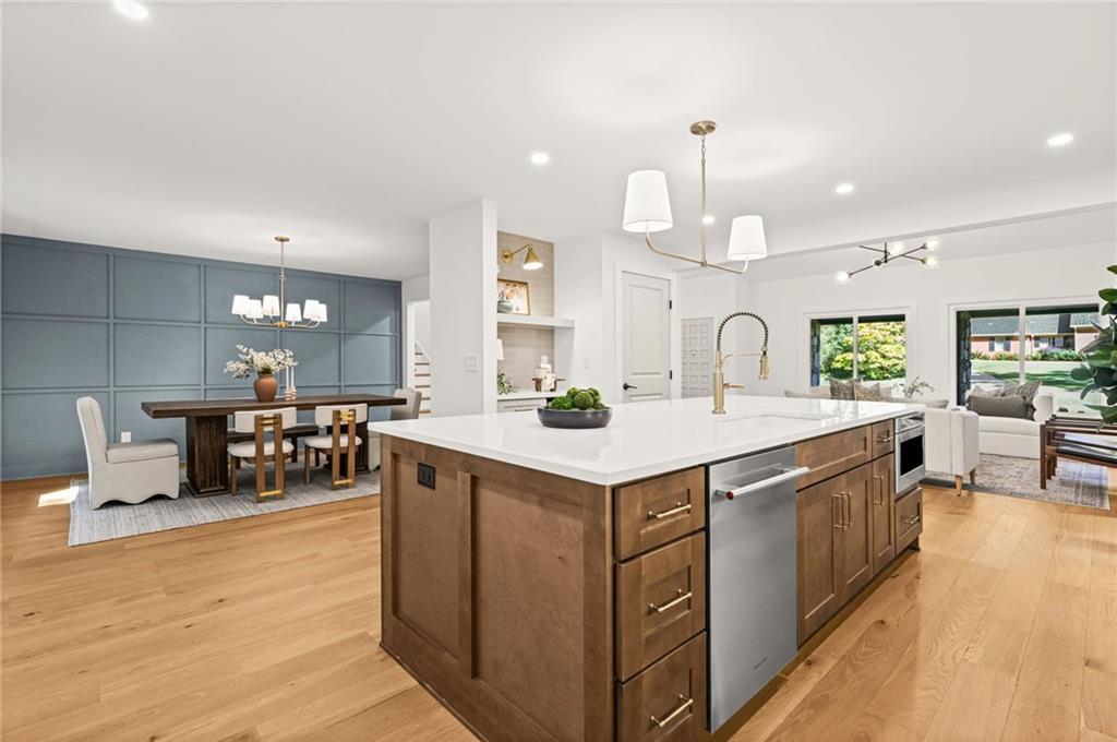 675 Weatherly Ln., Sandy Springs, GA 30328