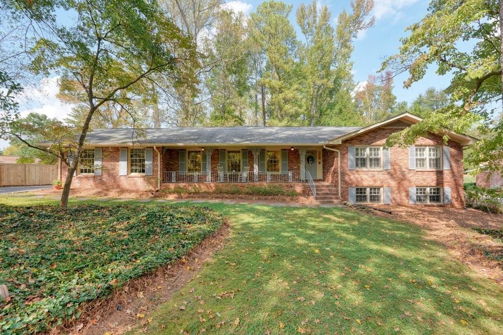 2607 Club Valley Dr., Marietta, GA 30068