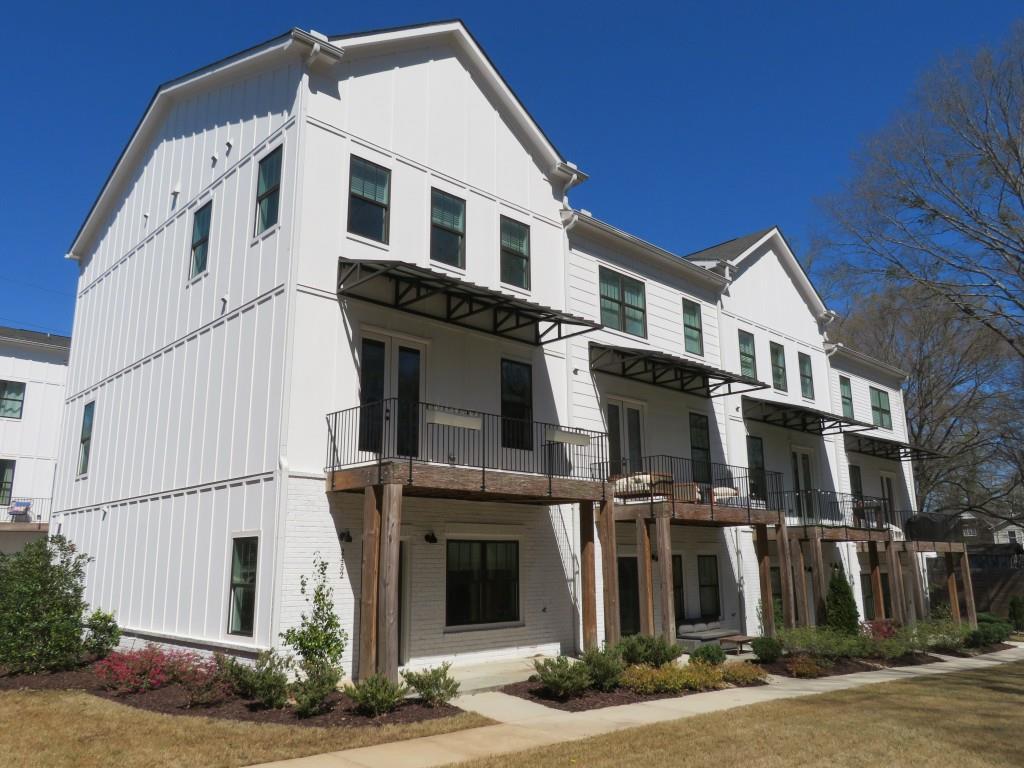 2452 Sycamore Rd., Atlanta, GA 30318