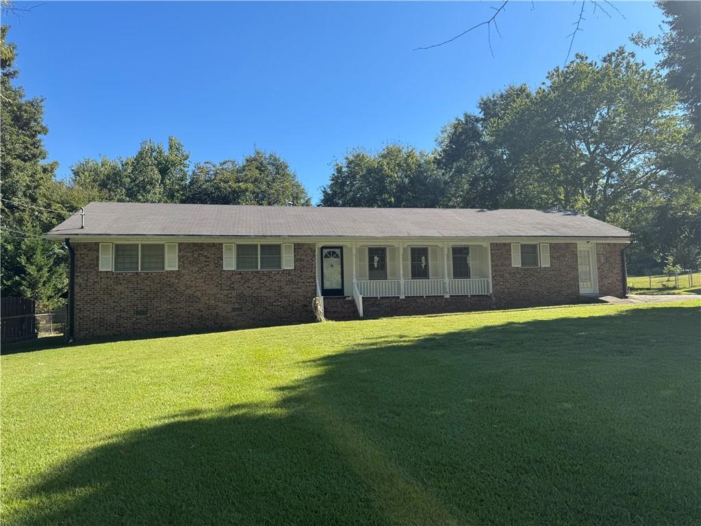 2221 Pinehurst Rd., Snellville, GA 30078