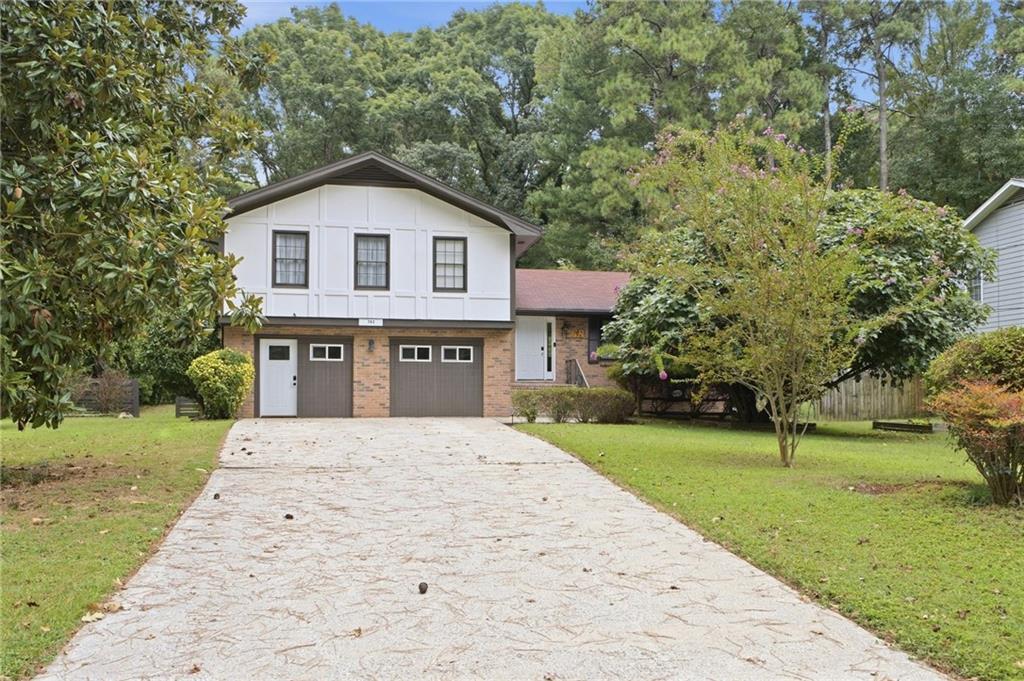 792 Mountainbrooke Cir., Stone Mountain, GA 30087