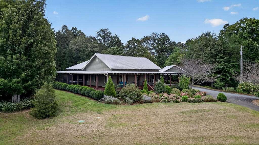 210 W Pierceville Rd., Mccaysville, GA 30555