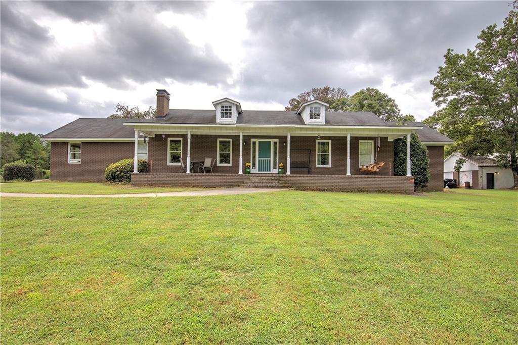 1328 Abrams Road, Silver Creek, GA 30173