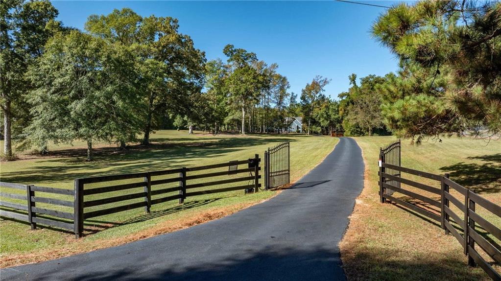 8995 Gullatt Rd., Palmetto, GA 30268