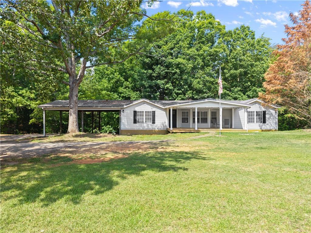 3501 Looper Lake Rd., Gainesville, GA 30506