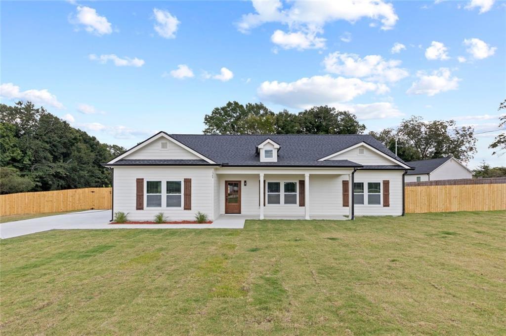 1564 Mcintosh Rd., Douglasville, GA 30134
