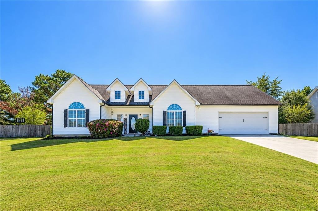 3021 Black Fox Dr., Loganville, GA 30052