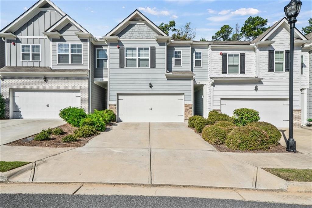 815 Upper Dove Ct., Woodstock, GA 30188