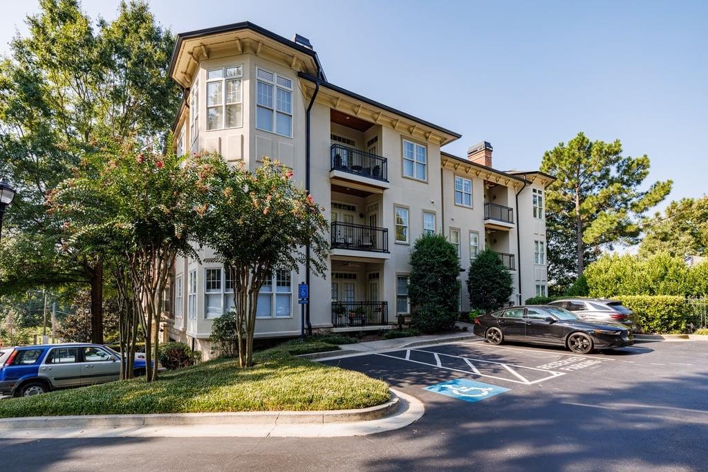 828 Highland Ln. #2204, Atlanta, GA 30306