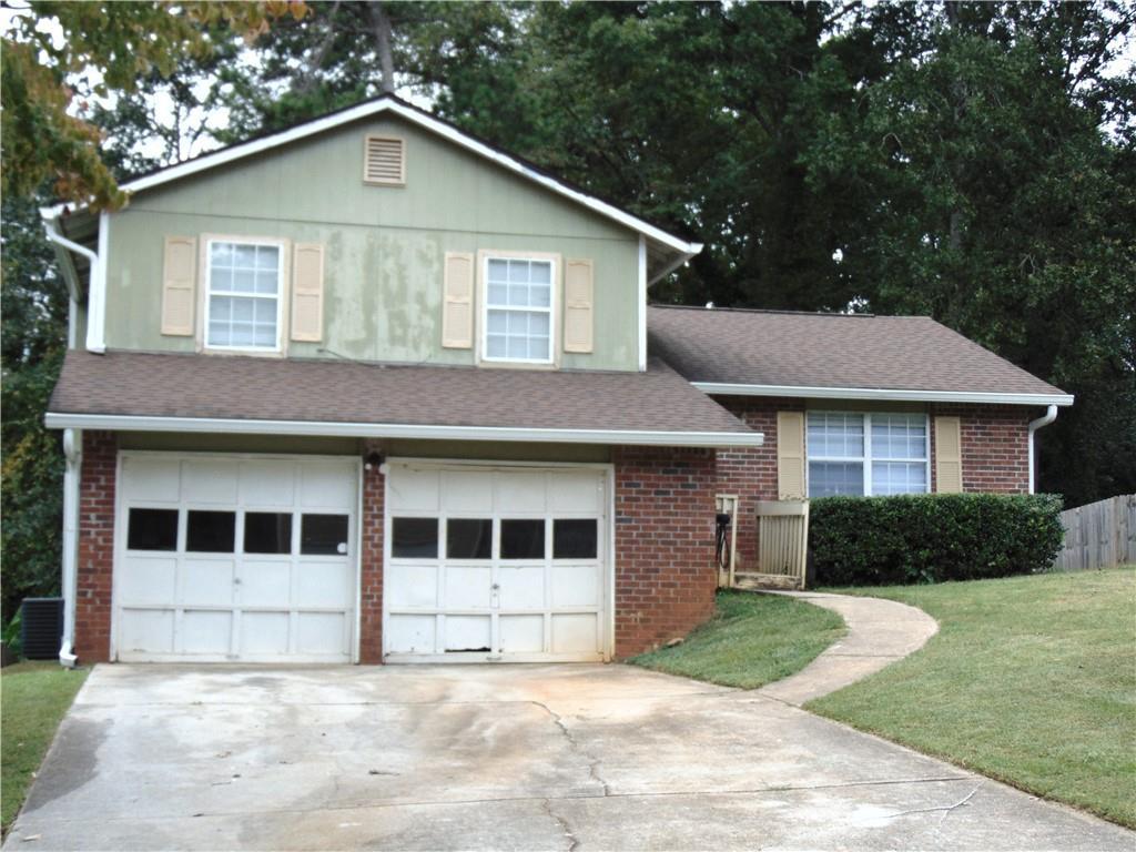 1187 Mannbrook Dr., Stone Mountain, GA 30083