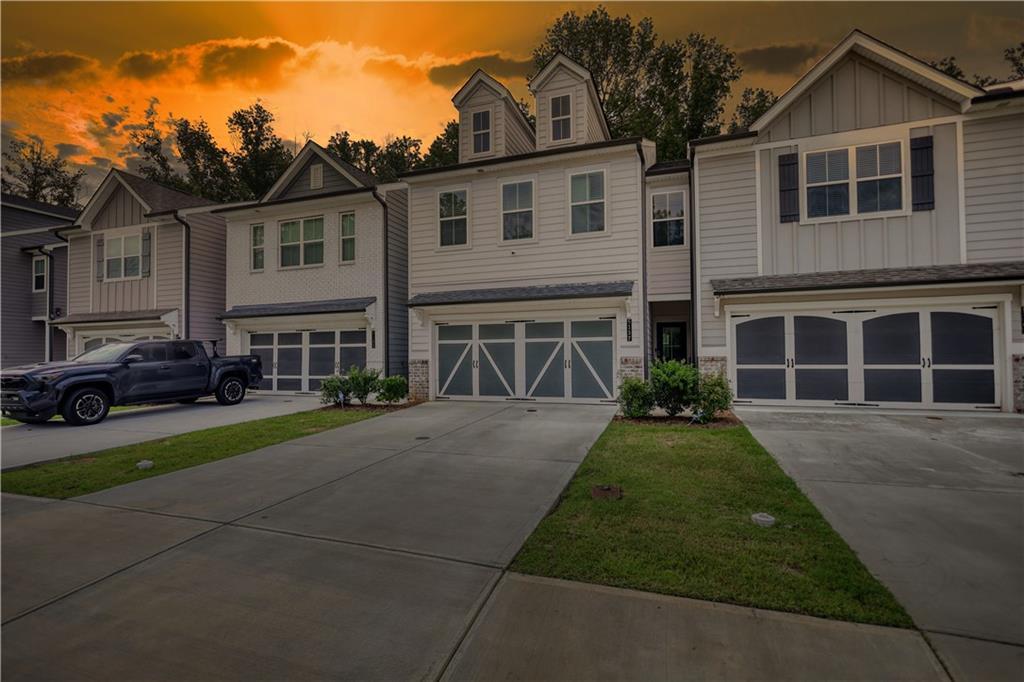 5137 Sidney Square Dr., Flowery Branch, GA 30542
