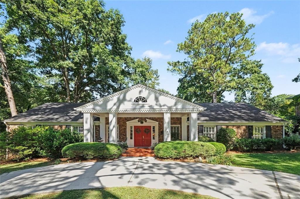 2 Lakeshore Plz., Avondale Estates, GA 30002