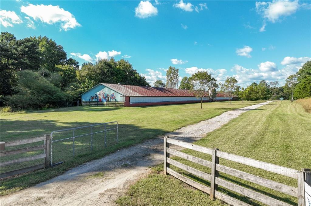 1646 Mitchell Rd., Maysville, GA 30558
