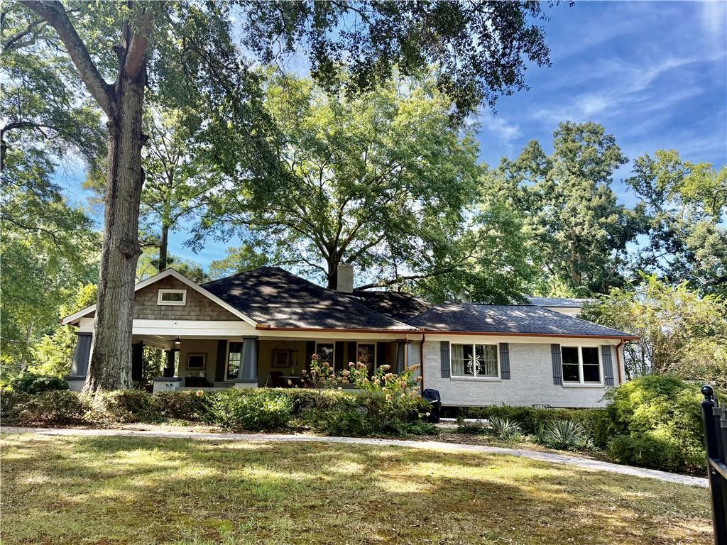 2262 Ridgedale Rd., Atlanta, GA 30317