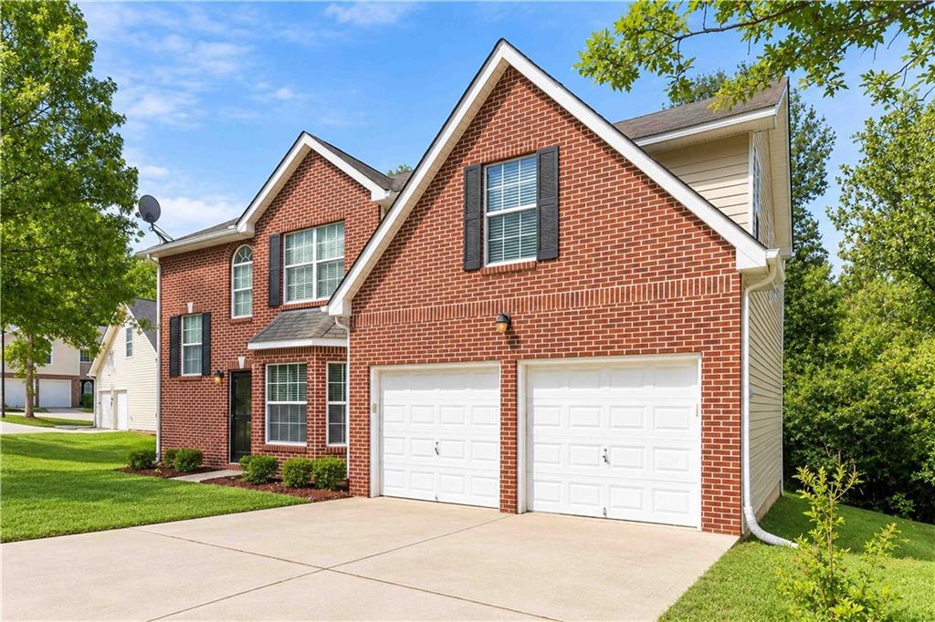 2608 Micah Dr., Ellenwood, GA 30294