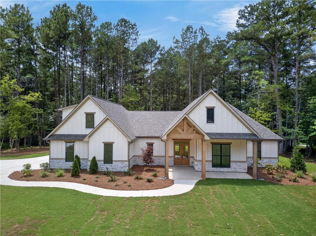 447 School Rd., Dallas, GA 30132