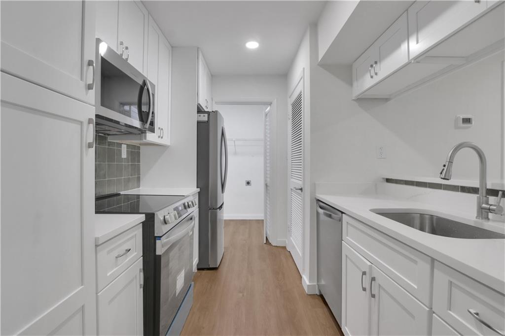 122 Tuxworth Cir., Decatur, GA 30033