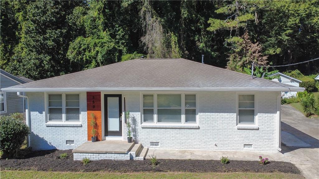 559 Westmeath Dr., Atlanta, GA 30310
