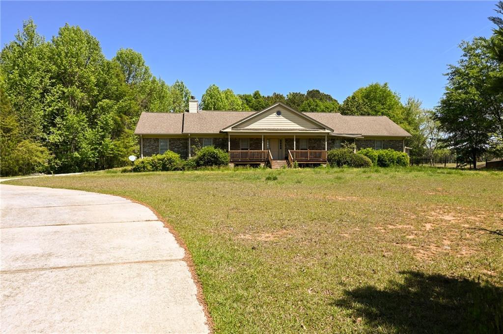 2755 Langley Rd., Loganville, GA 30052