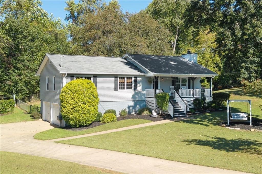 404 Hill Crest Ct., Woodstock, GA 30188