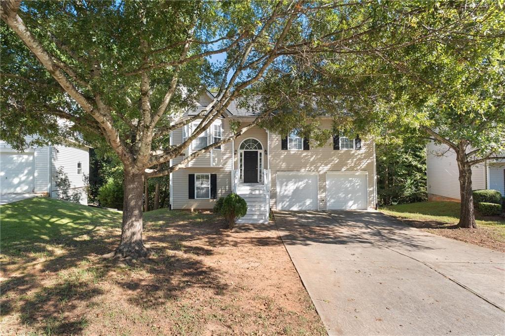 6570 Snowbird Ln., Douglasville, GA 30134