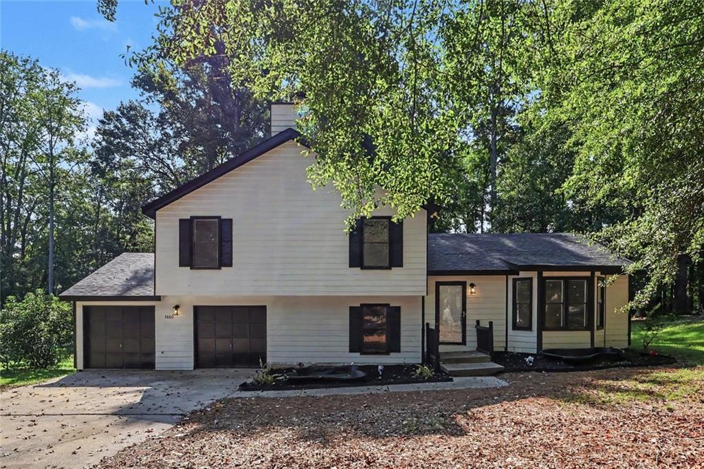 5880 Bluebonnet Cir., College Park, GA 30349