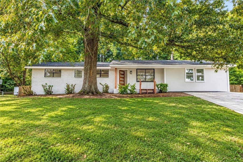 6065 Yucca Dr., Douglasville, GA 30135