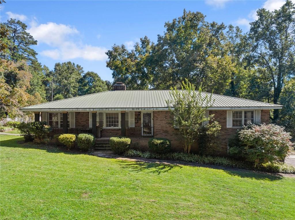 612 Habersham Mills Rd., Demorest, GA 30535