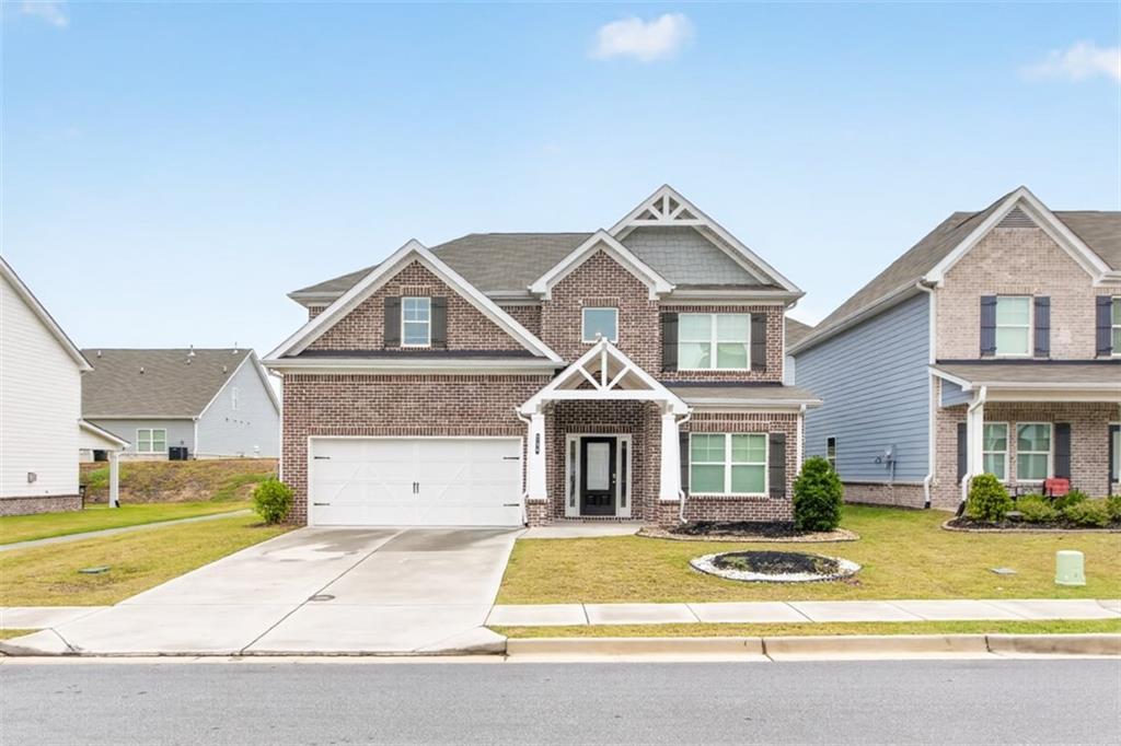 744 Clark Lake Estates Dr., Grayson, GA 30017