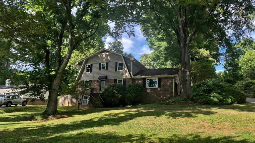 538 Cole Dr., Lilburn, GA 30047