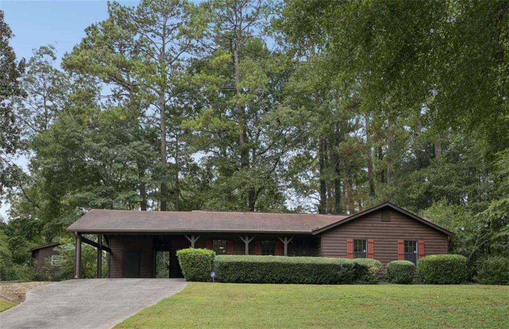 101 Valley Ct., Stockbridge, GA 30281