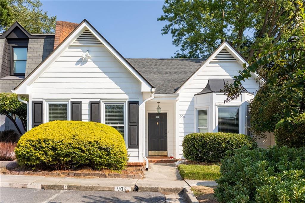904 Lenox Hill Ct., Atlanta, GA 30324