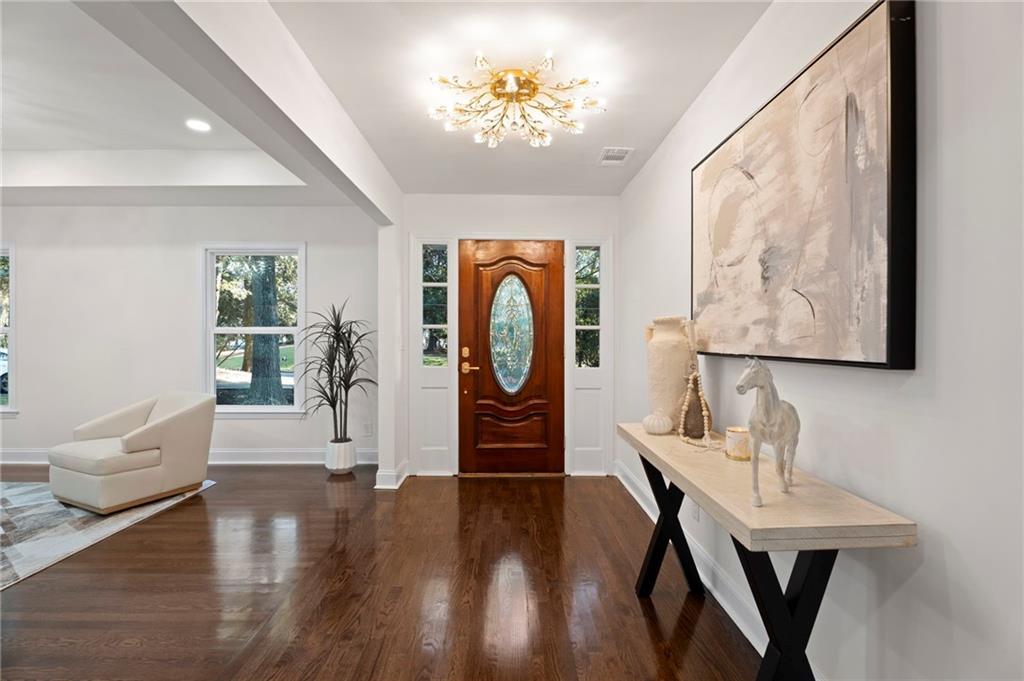 860 Landmark Dr., Sandy Springs, GA 30342