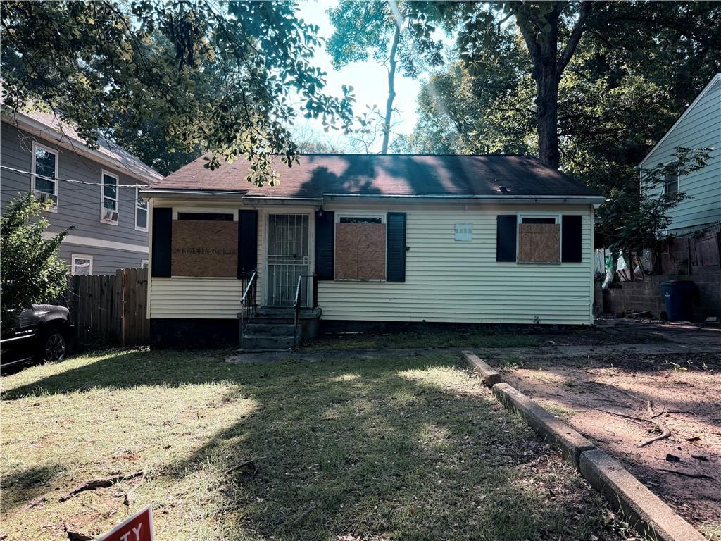 2772 Palm Dr., East Point, GA 30344