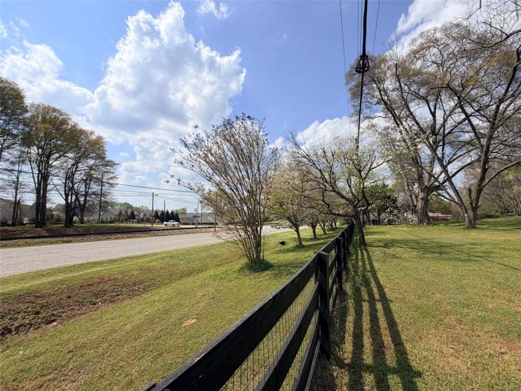 662 Old Gainesville Hwy., Pendergrass, GA 30567