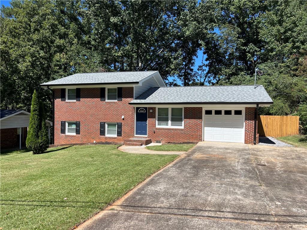 988 Tamarack Tr., Forest Park, GA 30297