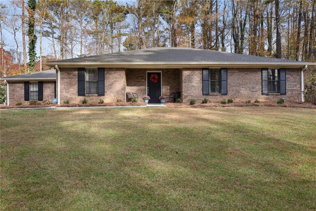 84 Lake Somerset Dr., Marietta, GA 30064