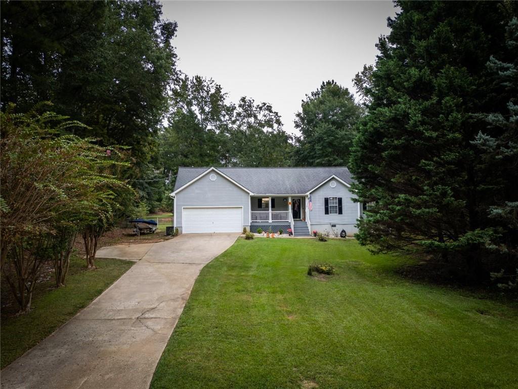 405 Jordan Ln., Locust Grove, GA 30248
