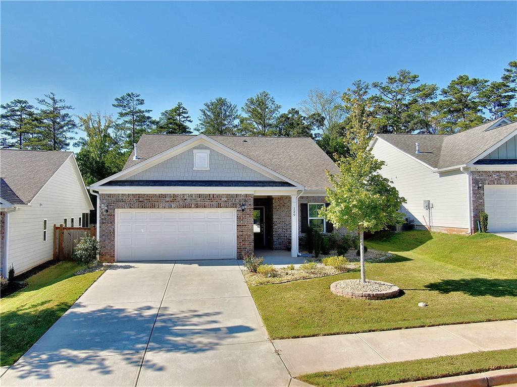 129 Park Ln., Fairburn, GA 30213