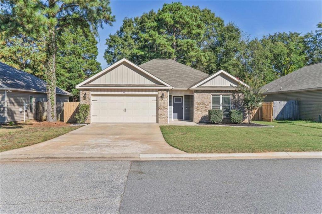 102 Hughes Dr., Warner Robins, GA 31093
