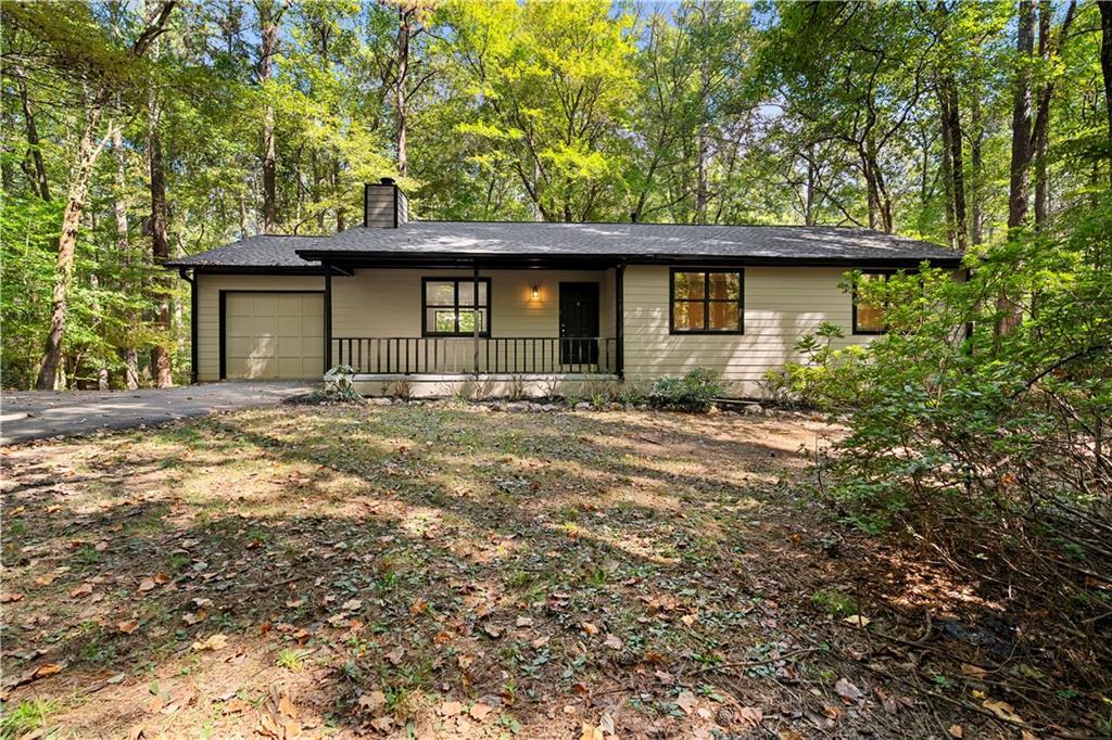 4006 Lake Acworth Dr., Acworth, GA 30101