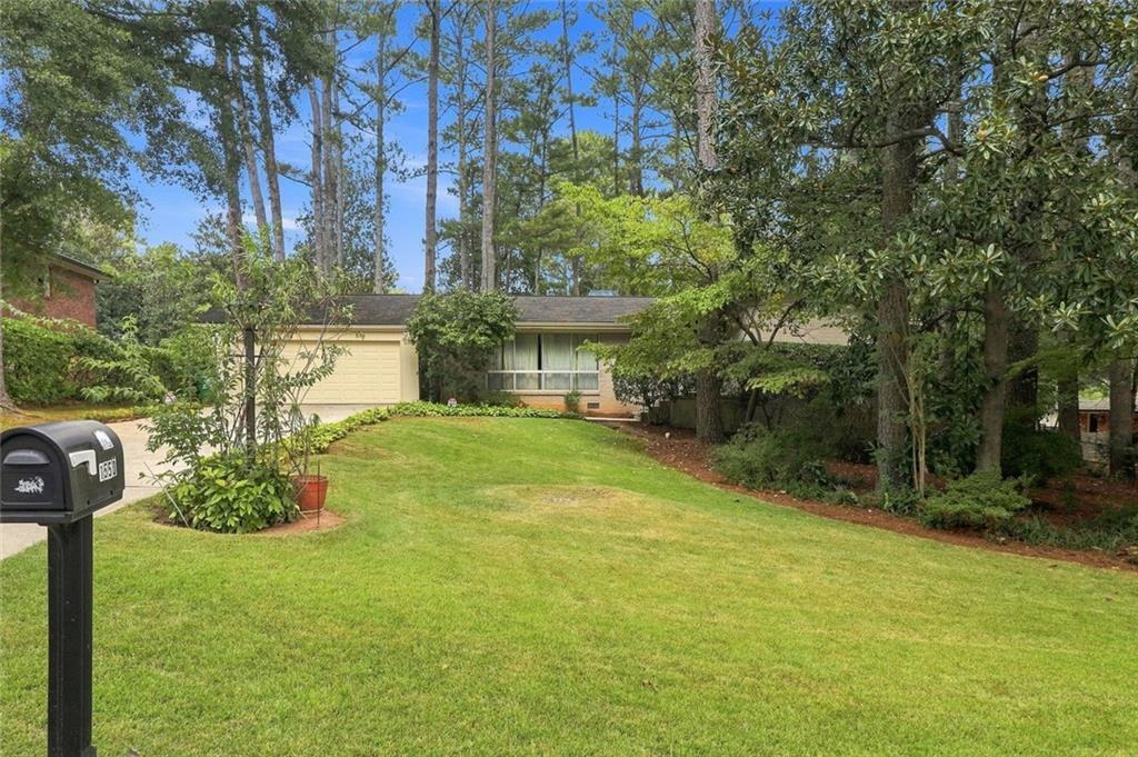 1550 Diamond Head Cir., Decatur, GA 30033