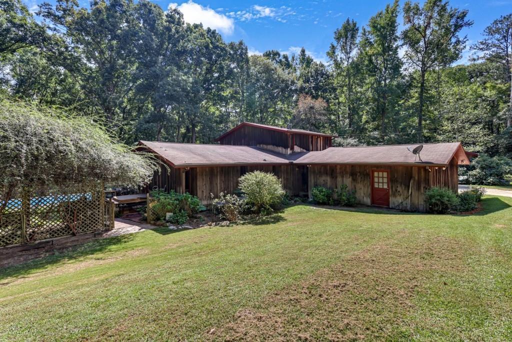 2597 Valleydale Dr., Conyers, GA 30012