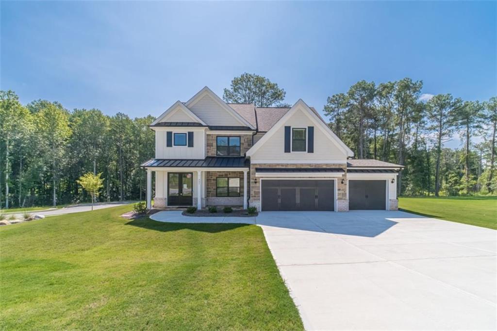 907 Bessie Ct., Loganville, GA 30052