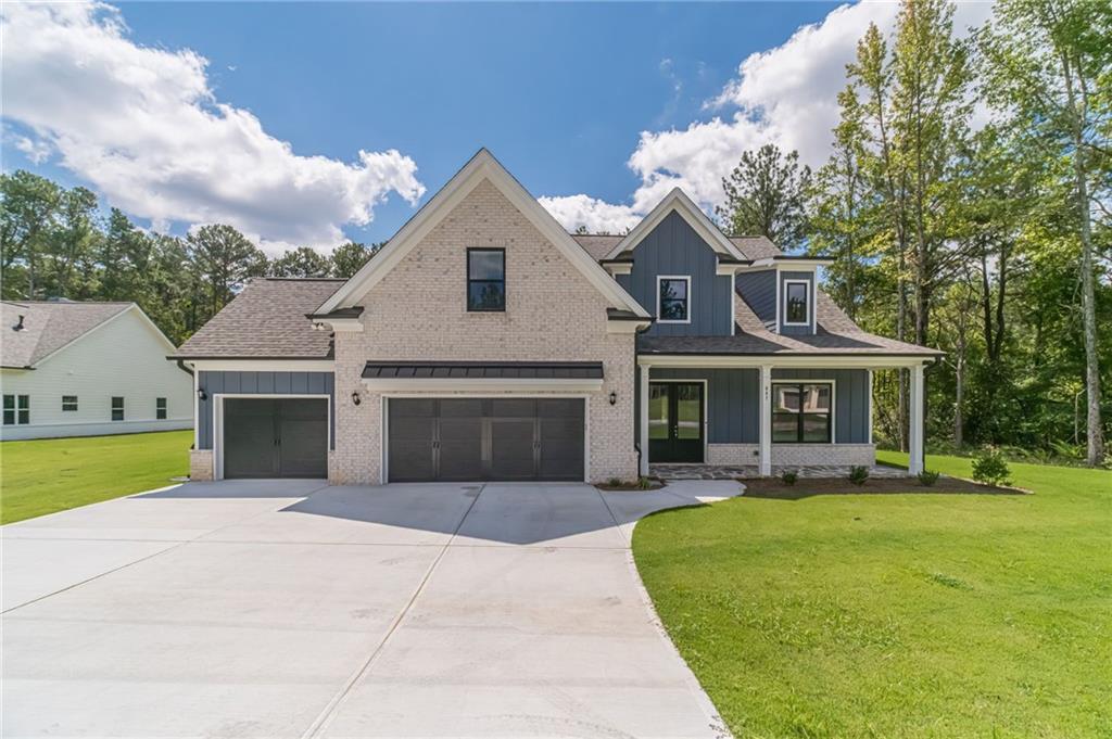 887 Bessie Ct., Loganville, GA 30052