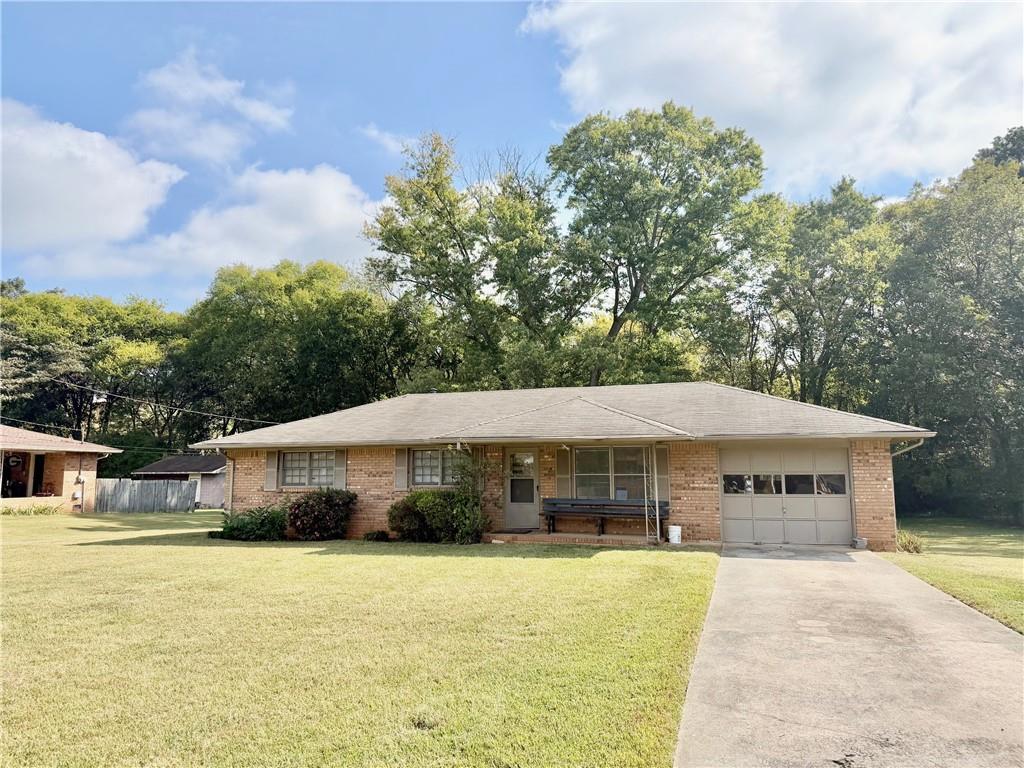 121 Dogwood Dr., Cartersville, GA 30120