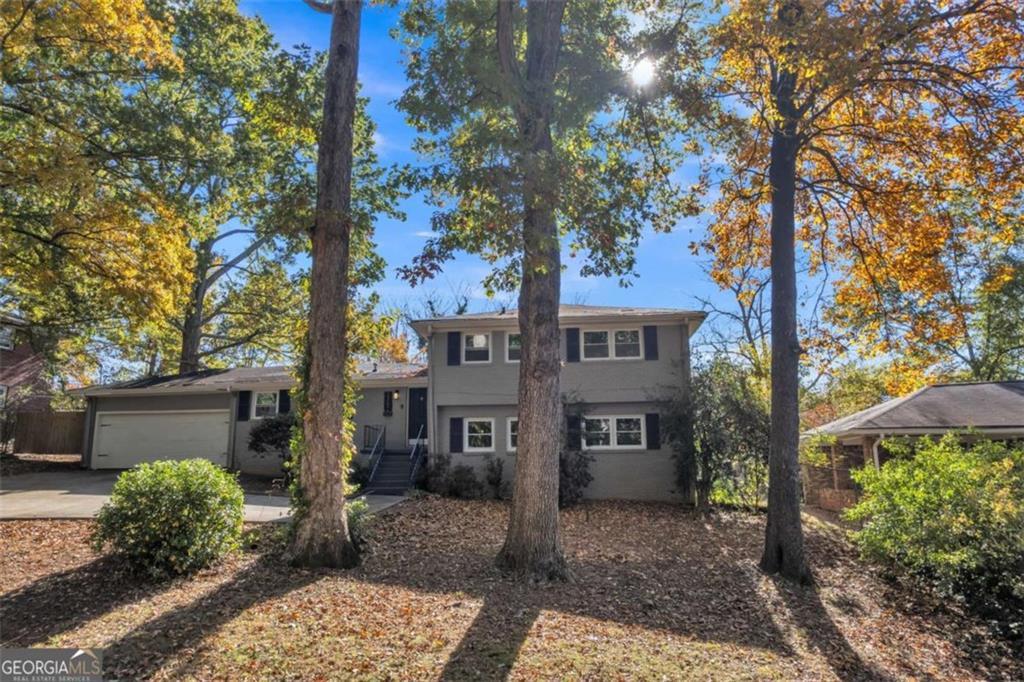 2363 Oakridge Ct., Decatur, GA 30032