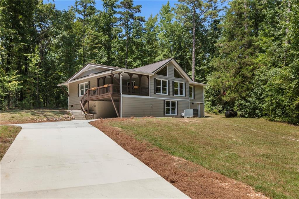 1194 Booger Hollow Rd., Lindale, GA 30147